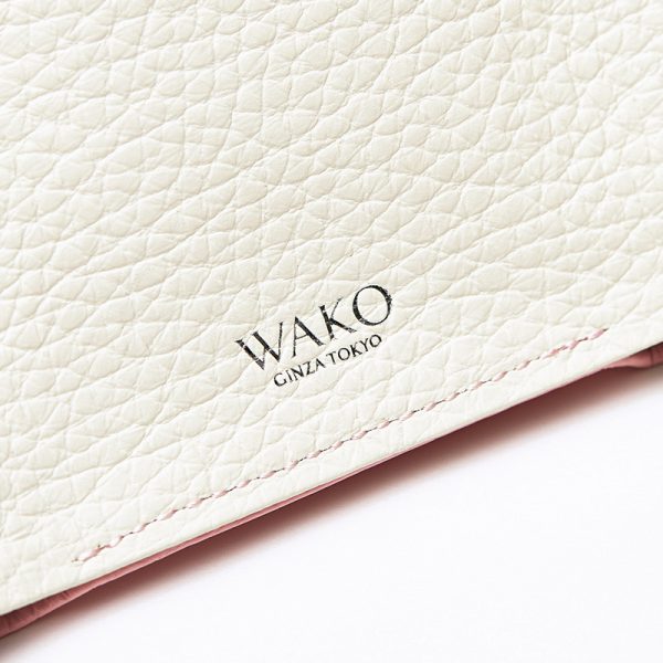 【2026年版】50代女性が選ぶ新年のラッキーアイテム｜エクラ別注の財布＆ジュエリーボックス éclat2026年1月号特集