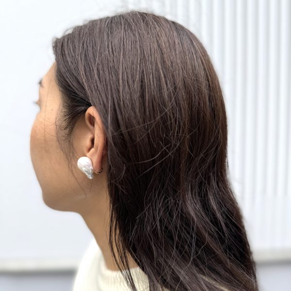 JU QUATRE（ジューカトル）のパールアクセサリーでシンプルを上品に。