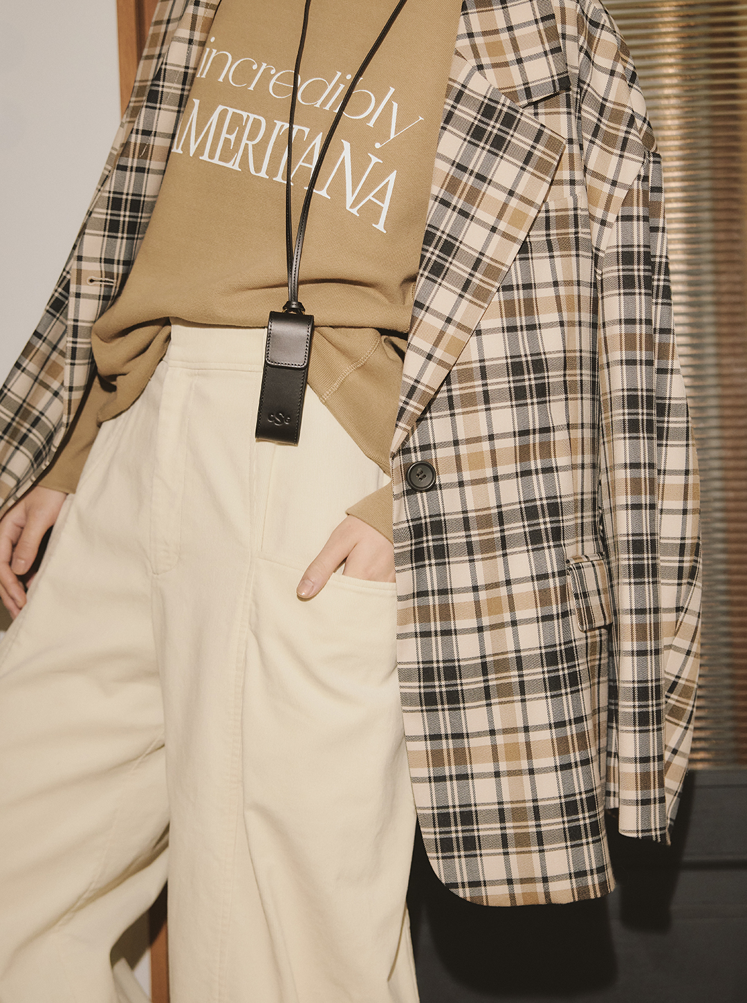 【suadeo】 進化系コーデュロイパンツで冬の着ぶくれゼロ宣言！| GOOD THINGS Vol.90