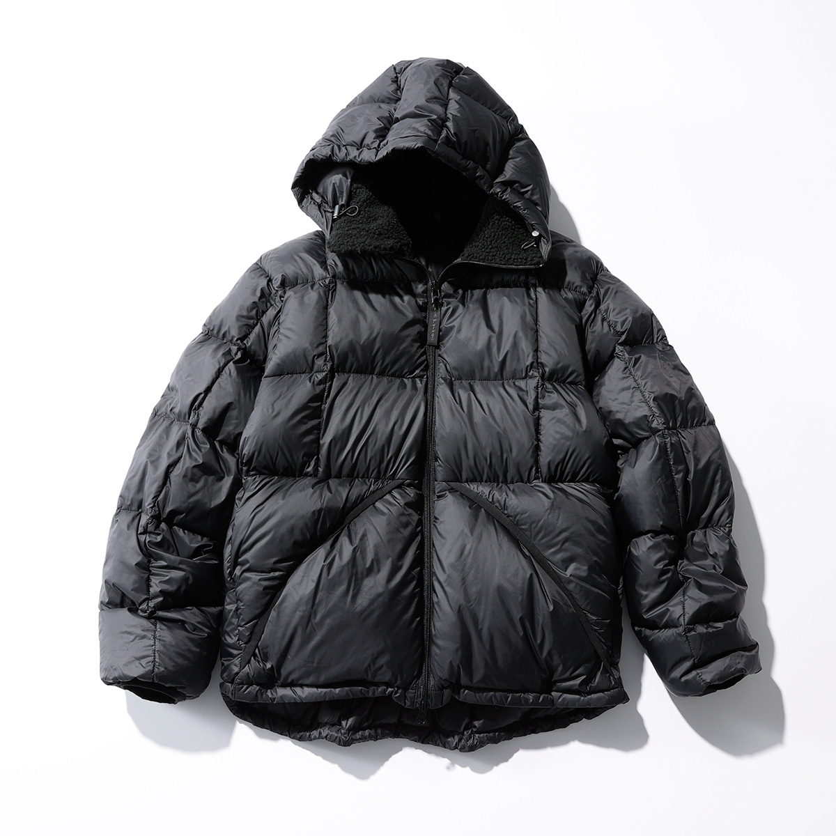 suadeo
【suadeo別注】WILD THINGS×TAIONフーディーダウン