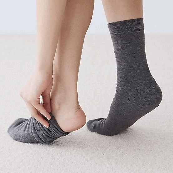 DRESS HERSELF
ソックス／モイスト【洗濯機可】
￥2,200