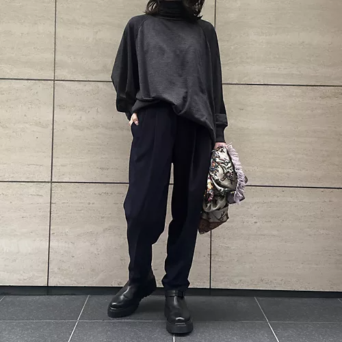 【50代 ファッション】気温18度に頼れる！「上質ニット」着回しコーデ10選