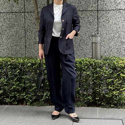 drawell
3ボタンブレザー
￥61,600