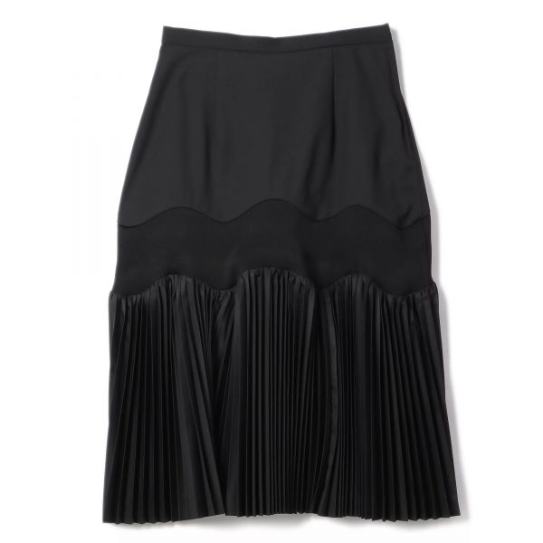TOGA PULLA

Taffeta pleats skirt

￥68,200 ￥13,640（税込）（80％OFF）