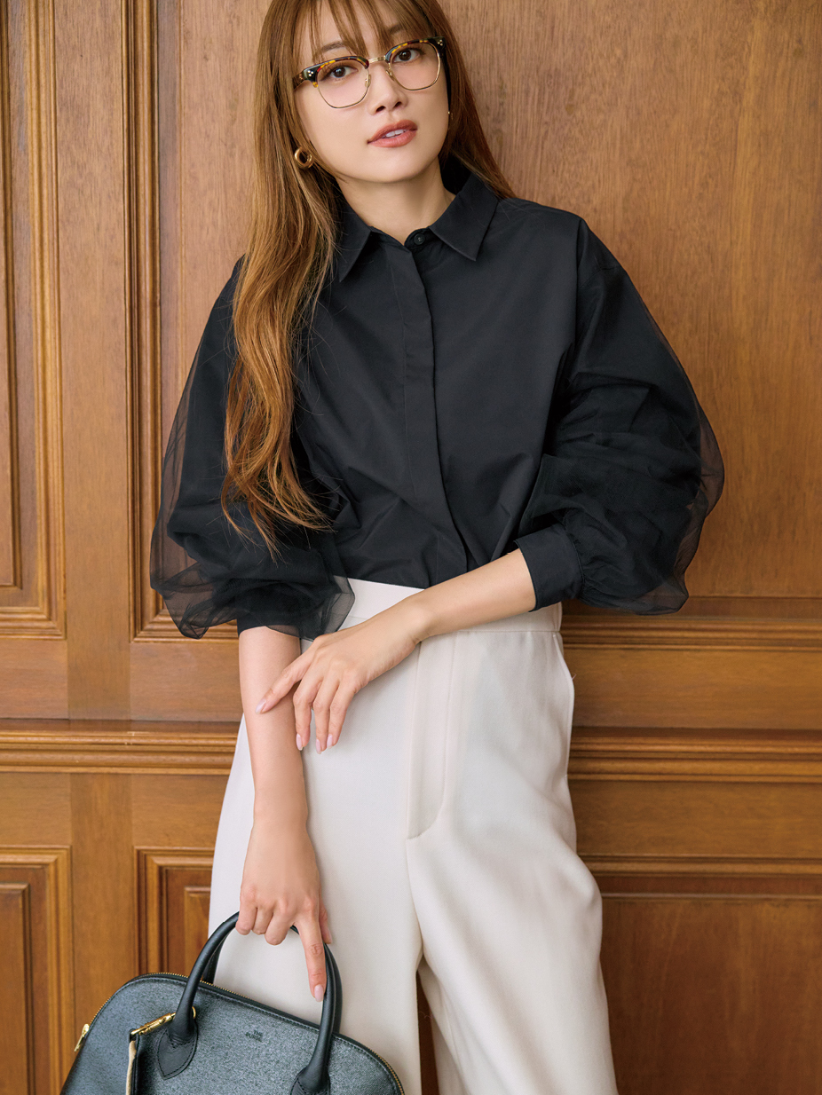 エムセブンデイズの袖チュールシャツコーデ