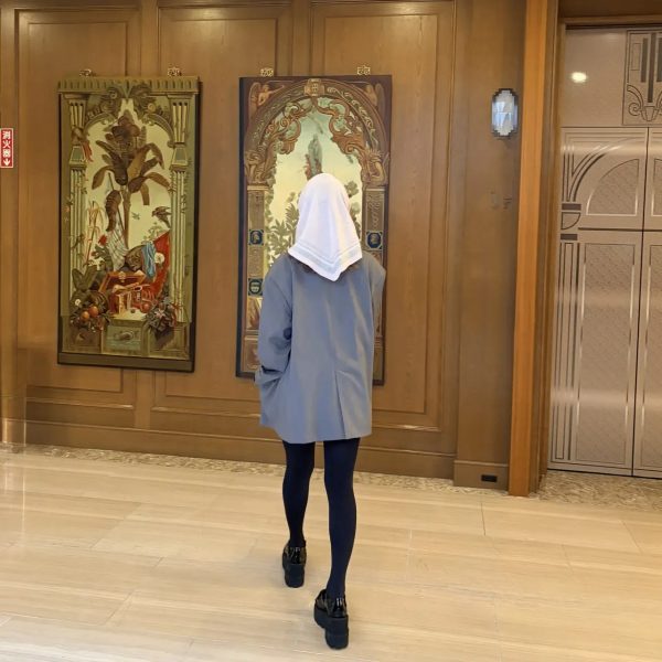 【エクラ 華組　倉爪佐和さん】eclat premium通販　カシミヤ三角ストールのセルフスタイリング企画に参加