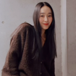 <span class="title">【長屋なぎささんのリアルSNAP】suadeo×亀恭子さんコラボ「ブークレーニットカーディガン」を着用いただきました！</span>