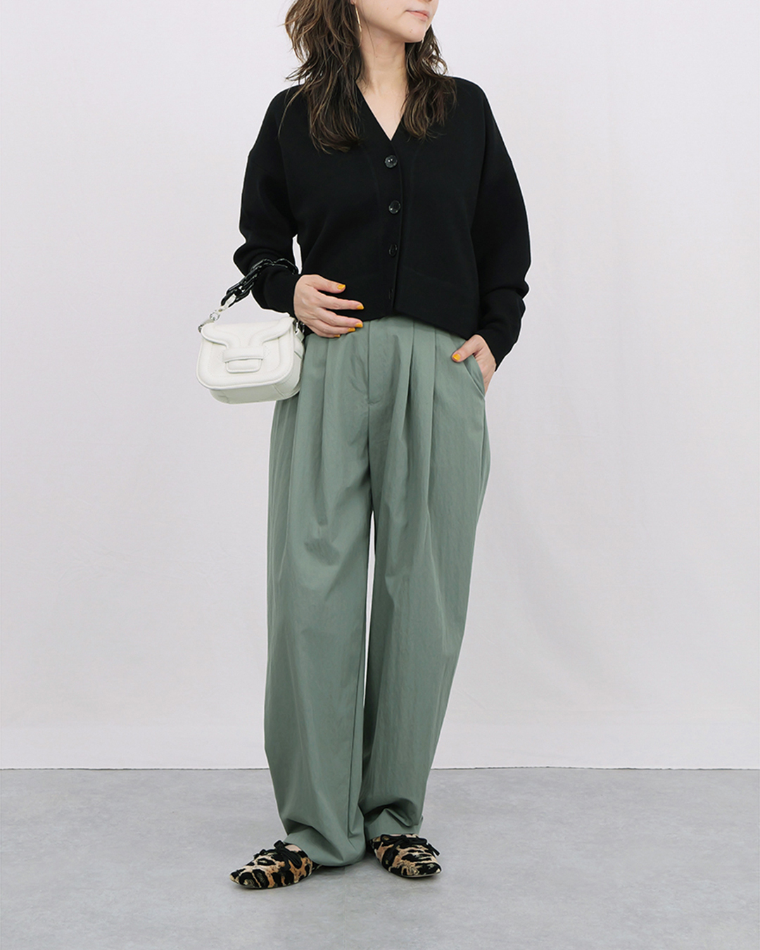 ＼通勤から週末まで使える！／スタッフの推しニット14コーデ 【40代ファッション】