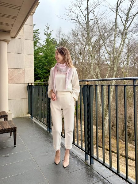 【エクラ 華組　倉爪佐和さん】eclat premium通販　カシミヤ三角ストールのセルフスタイリング企画に参加