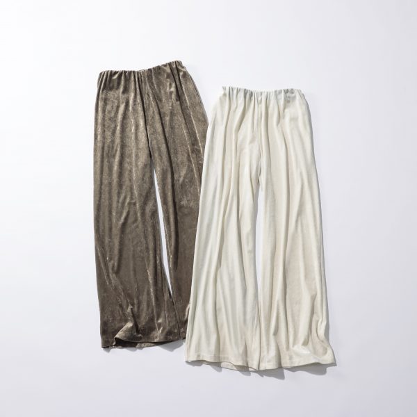 E by eclatきれいめベロアパンツ¥18,700