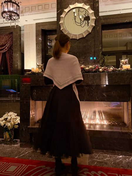 【エクラ 華組　倉爪佐和さん】eclat premium通販　カシミヤ三角ストールのセルフスタイリング企画に参加