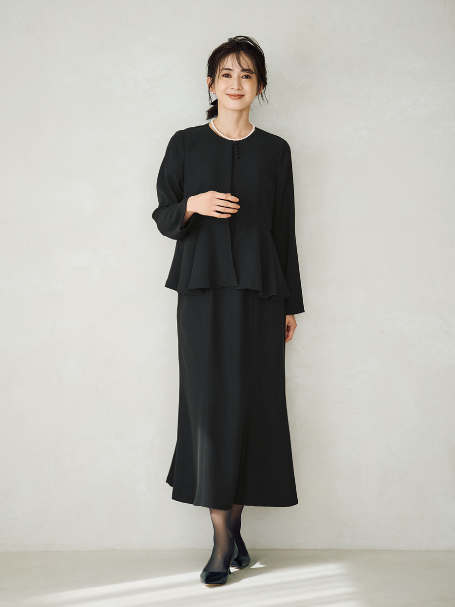 カエンのフレアジャケットセットワンピースコーデ