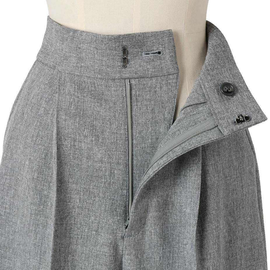 エムセブンデイズのツイード風腰高見えタックパンツサブカット