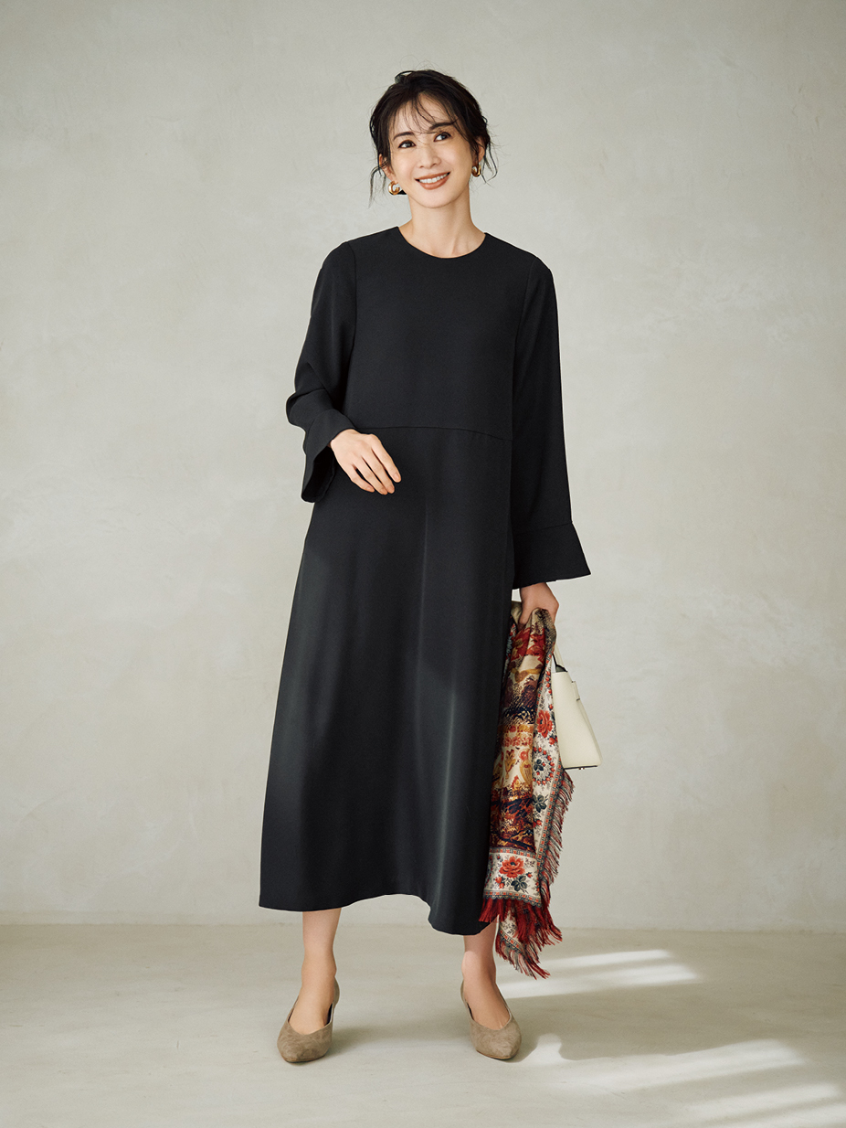 カエンのAラインロングスリーブワンピースコーデ