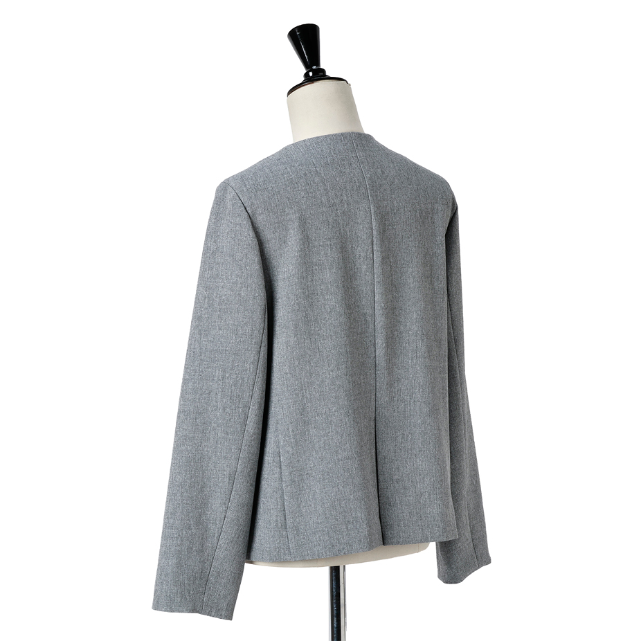 エムセブンデイズのツイード風ノーカラーテーラードジャケットサブカット