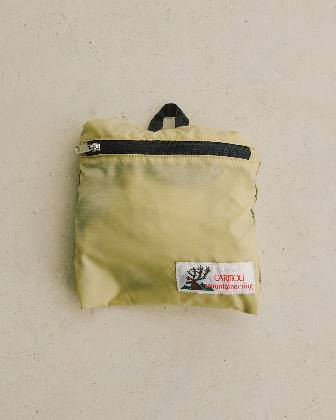 【suadeo × CARIBOU MOUNTAINEERING】 旅やジムにも！完全別注の3WAYバッグで春を先取り | GOOD THINGS Vol.94