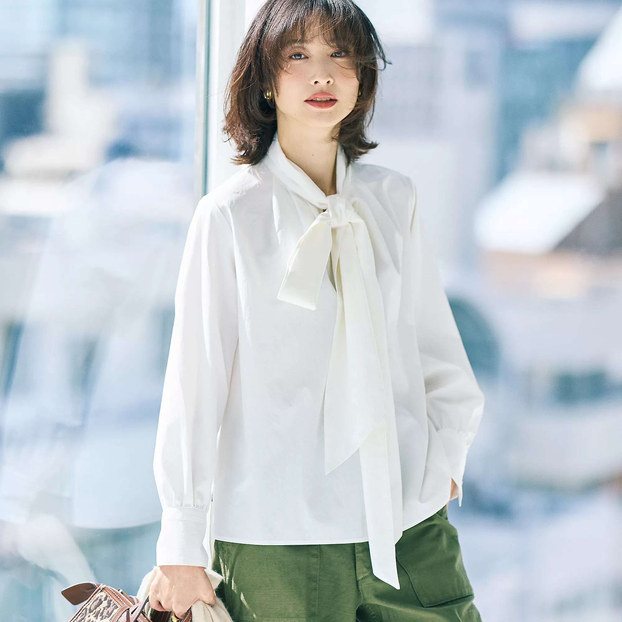 M7days ハリ感ボウタイブラウス