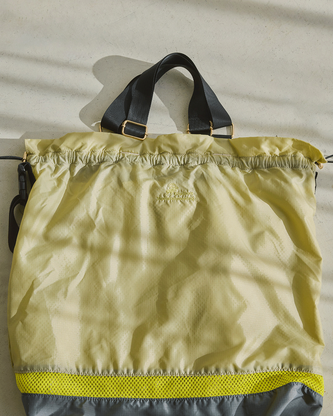 【suadeo × CARIBOU MOUNTAINEERING】 旅やジムにも！完全別注の3WAYバッグで春を先取り | GOOD THINGS Vol.94