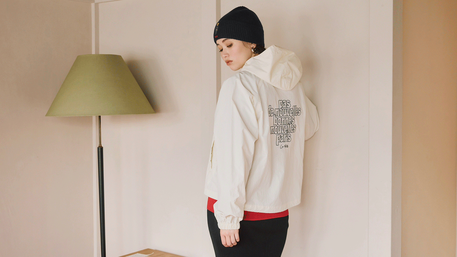 【suadeo×La Hutte】すっきりラクチン！大人ブルゾンで自信がもてる春へ | GOOD THINGS Vol.96