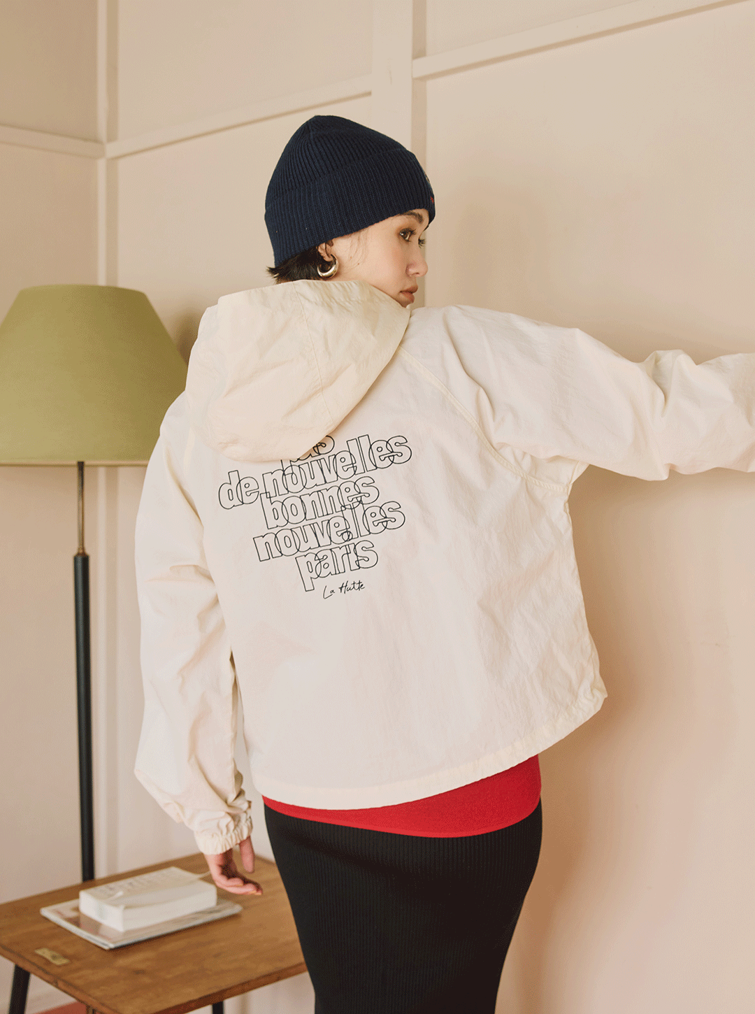 【suadeo×La Hutte】すっきりラクチン！大人ブルゾンで自信がもてる春へ | GOOD THINGS Vol.96