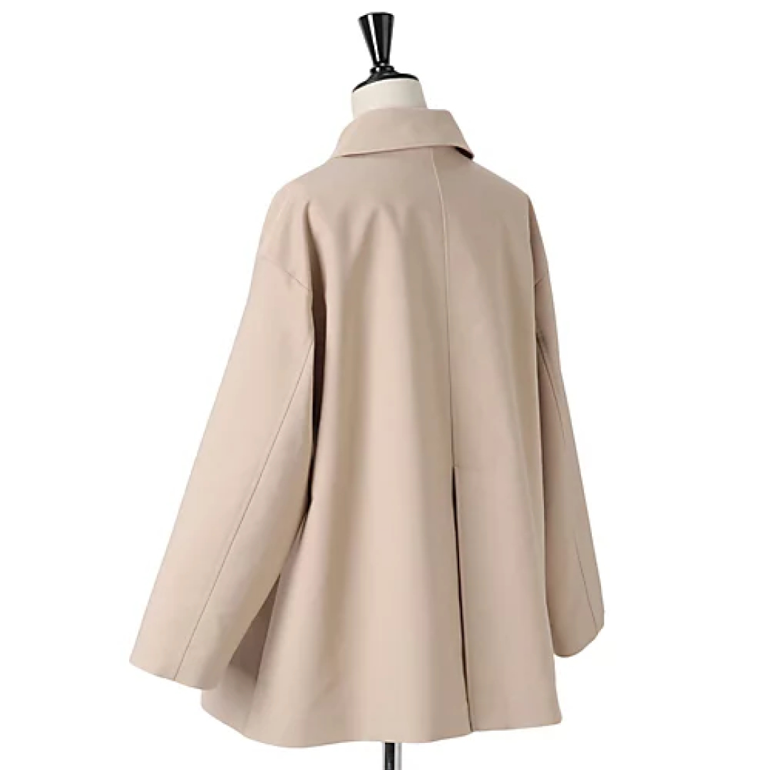 エムセブンデイズのパーフェクトベーシックコートサブカット