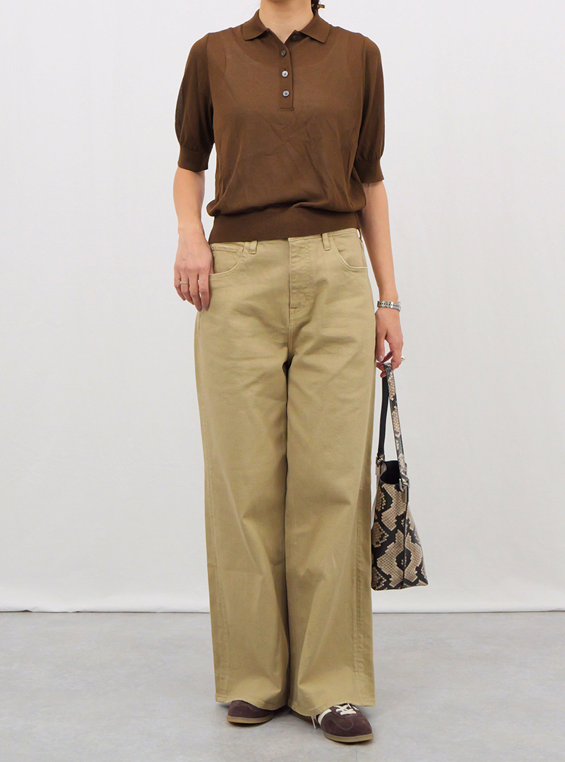 大人カジュアルは“スニーカー次第”【40代ファッション】