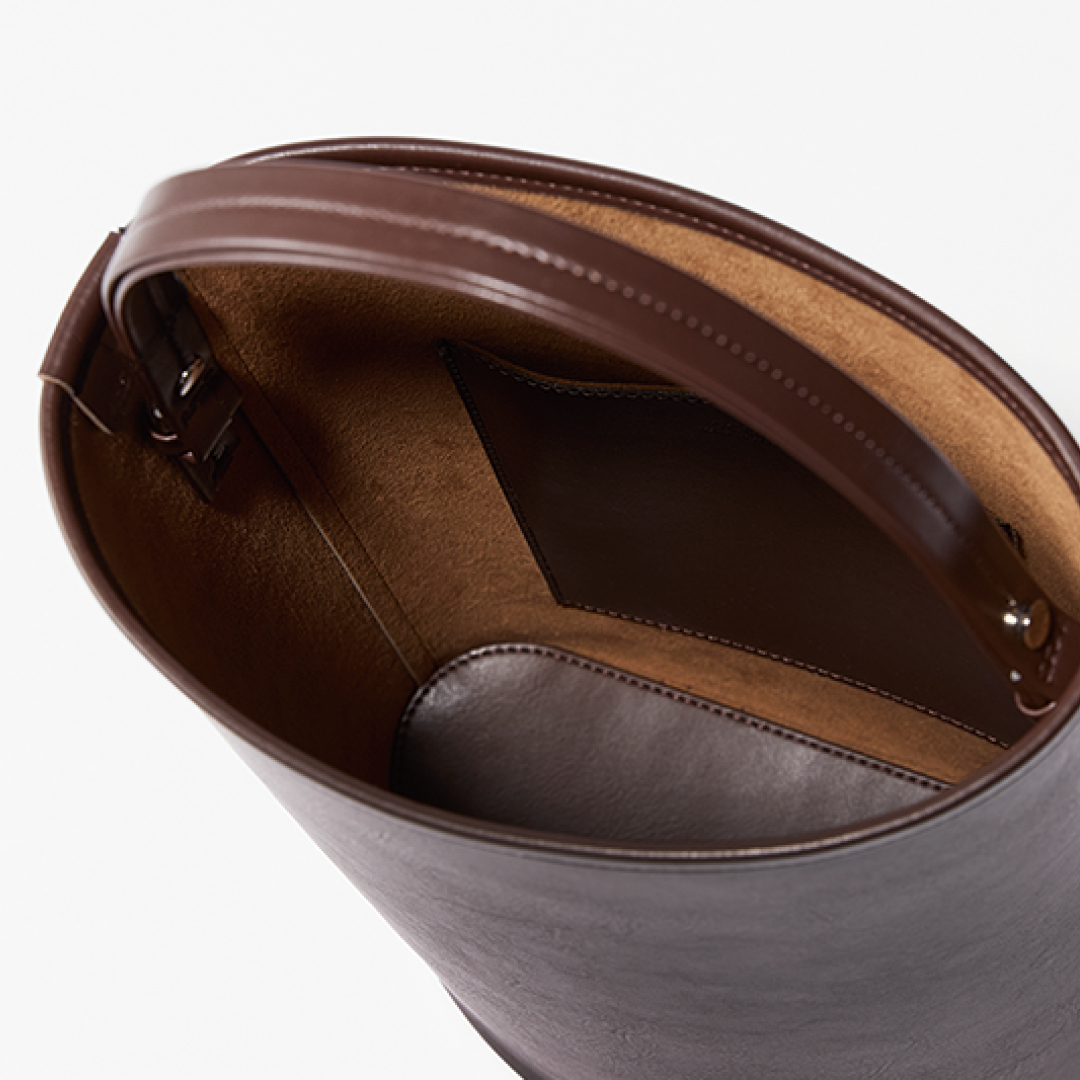 スキューのHalf Cylinder bucket bag （LARGE） close up!