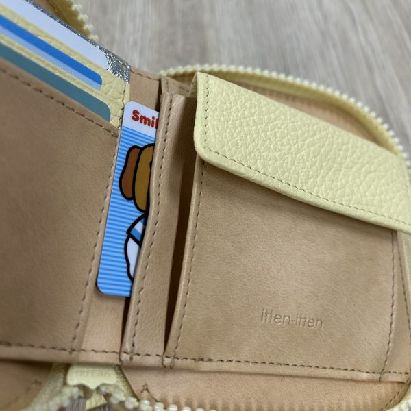 itten-itten×eclatラウンドミニウォレット￥15,400（別注）カナリーイエローsize.縦11.5×横12×マチ2c