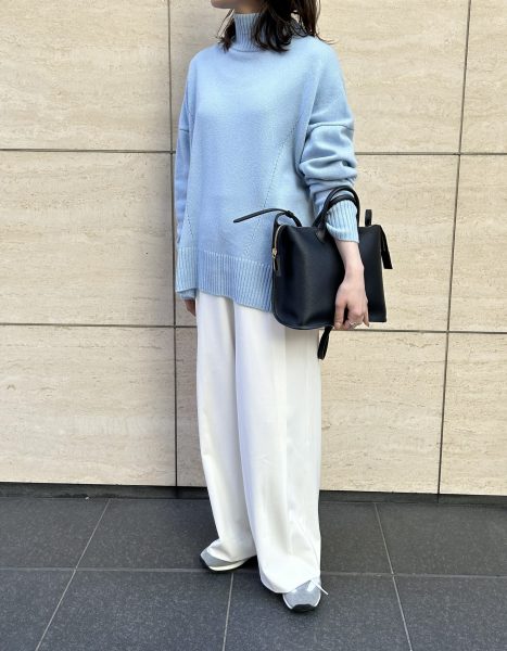 CINOH×eclat【別注】襟裏カシミヤ配色ニット¥39,600col.グレー、ブルーsize.38