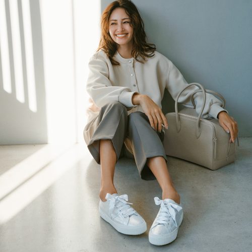 【suadeo×La Hutte】すっきりラクチン！大人ブルゾンで自信がもてる春へ | GOOD THINGS Vol.96