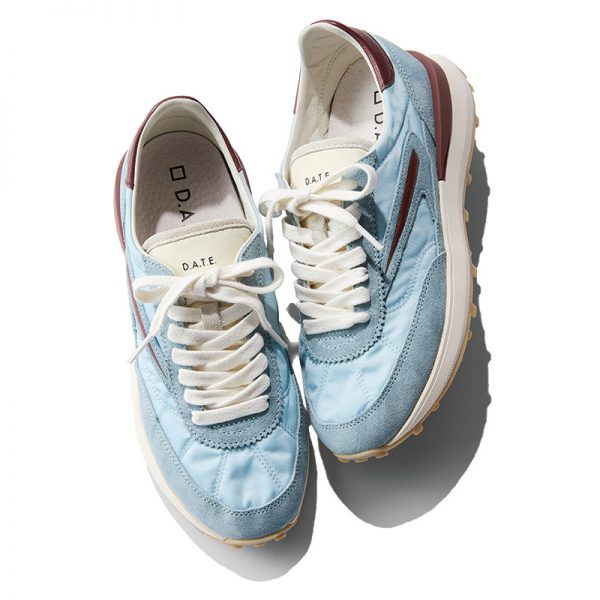 大人カジュアルは“スニーカー次第”【40代ファッション】