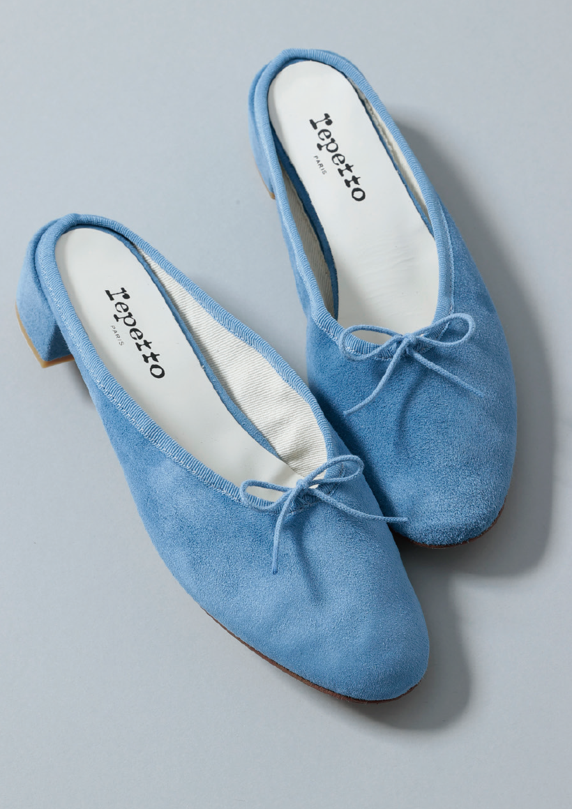 大人は楽なオシャレがしたいからスニーカーこそ更新!きれいめ靴はローヒールをセレクト!