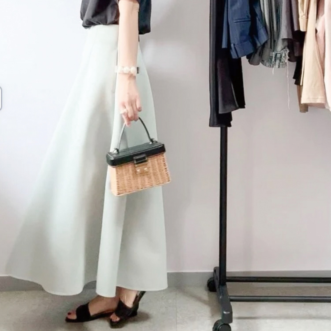 “永遠の名品”NEBULONI E.の靴に心ときめく理由