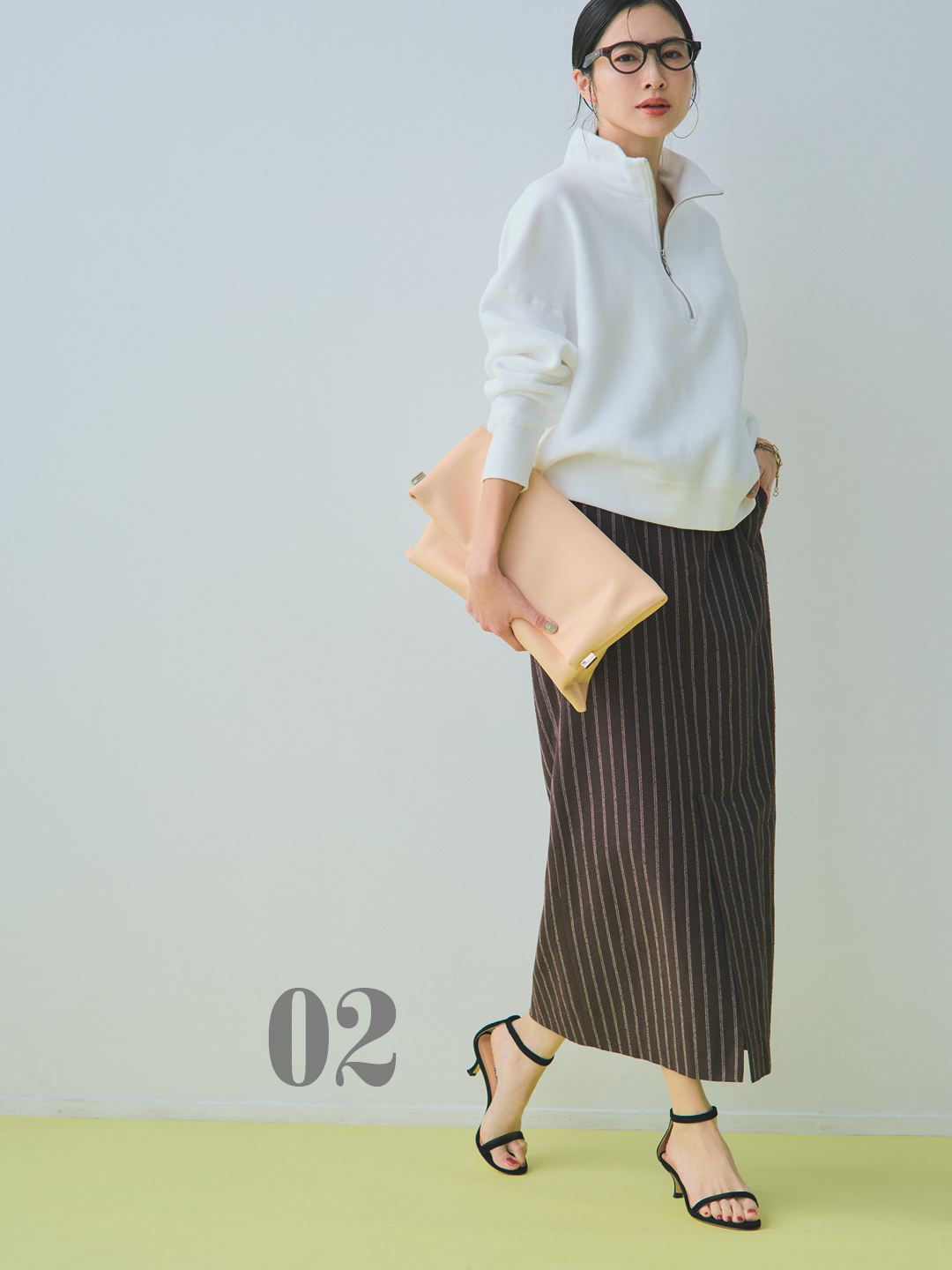 ネブローニのゴムストラップ5cmヒールコーデ