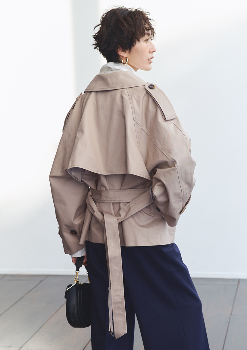 人気モデル・神山まりあさんがイチから考えたショートトレンチ・ラップパンツ・アシンメトリーTシャツ出来上がり！