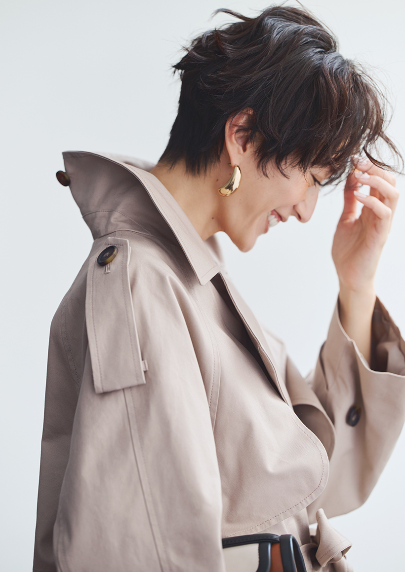 人気モデル・神山まりあさんがイチから考えたショートトレンチ・ラップパンツ・アシンメトリーTシャツ出来上がり！