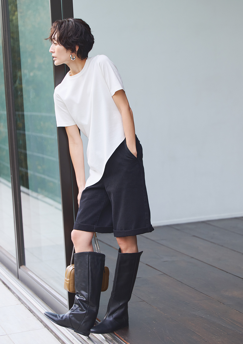 人気モデル・神山まりあさんがイチから考えたショートトレンチ・ラップパンツ・アシンメトリーTシャツ出来上がり！
