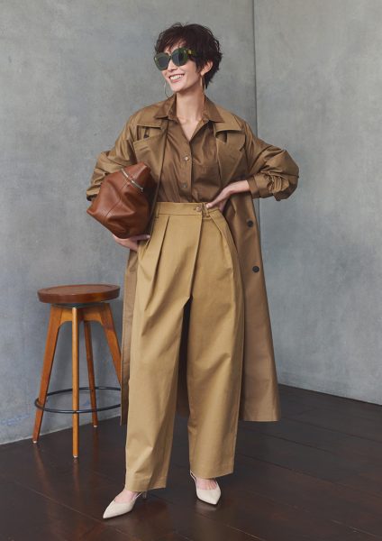 人気モデル・神山まりあさんがイチから考えたショートトレンチ・ラップパンツ・アシンメトリーTシャツ出来上がり！