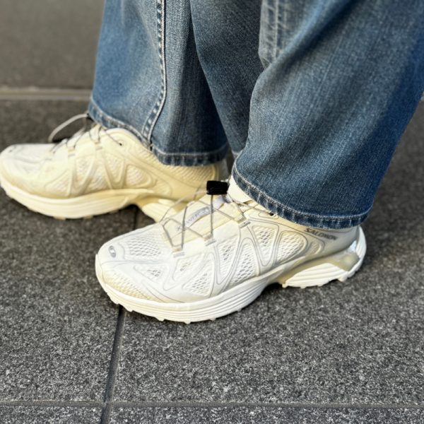 大人カジュアルは“スニーカー次第”【40代ファッション】