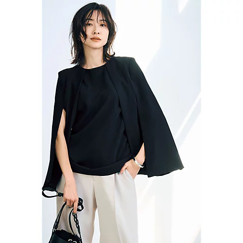 CINOH×eclat【別注】スリットスリーブブラウス￥39,820