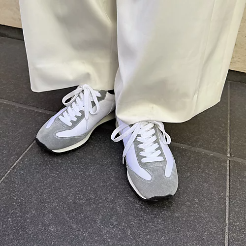 【50代 春スニーカー】PATRICK別注の美配色を解説＆大人の旬コーデ2選