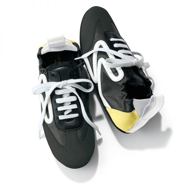 【40代・50代 春ファッション】「軽やかリッチ」なカジュアル服 アウター、スニーカー他éclat2026年4月号特集