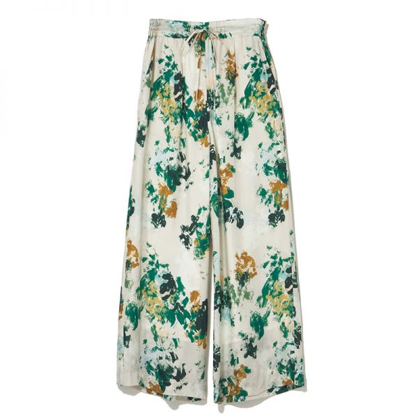 着映える、着回せる、きれいに見えるから売れた4大アイテムが、再び!éclat2026年4月号特集