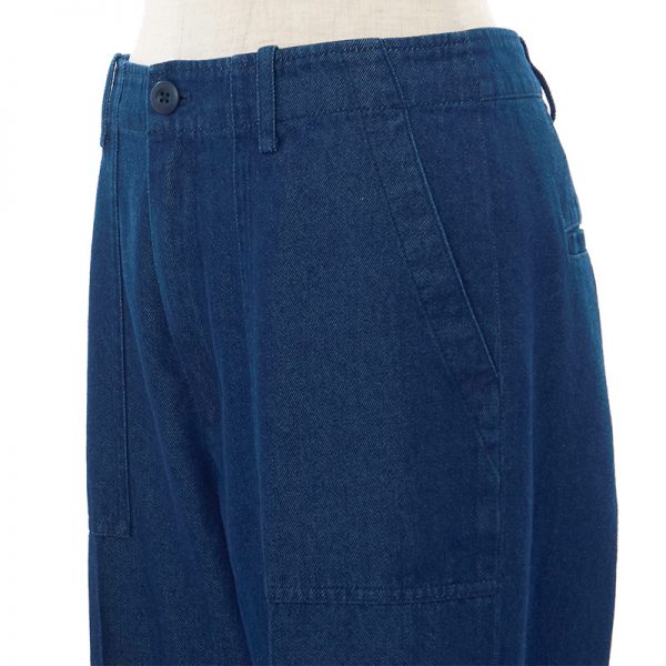 【40代・ 50代 パンツ】大人気「大人ベイカーパンツ」に新型ワイドが登場！éclat2026年4月号特集