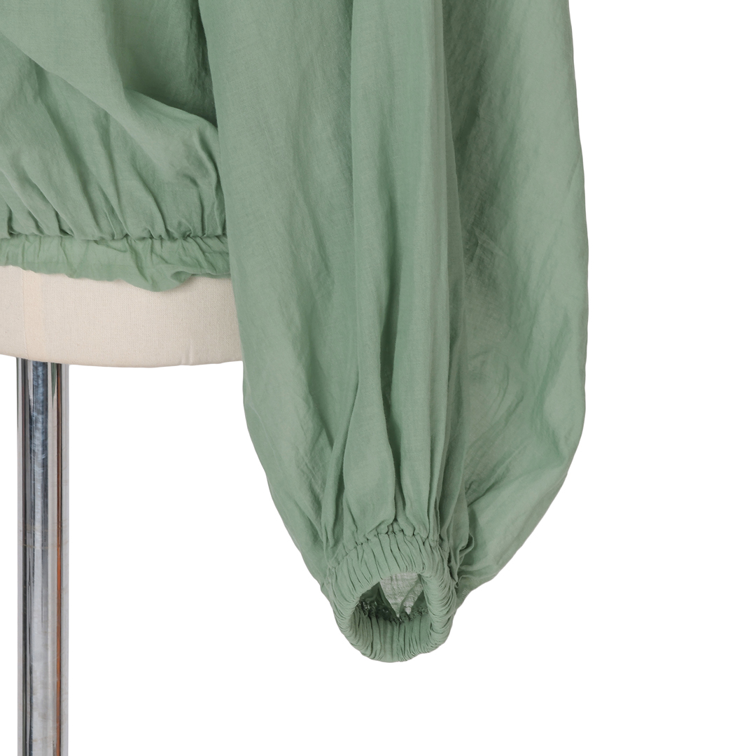 デボーションツインズのWILLOW パフスリーブギャザーブラウス close up!