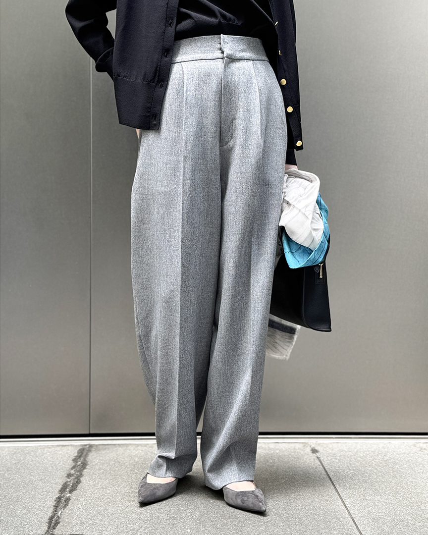 2026年春更新！新作「美脚パンツ」3選｜155cm・165cmスタッフがリアルに着比べ【M7days・40代ファッション】