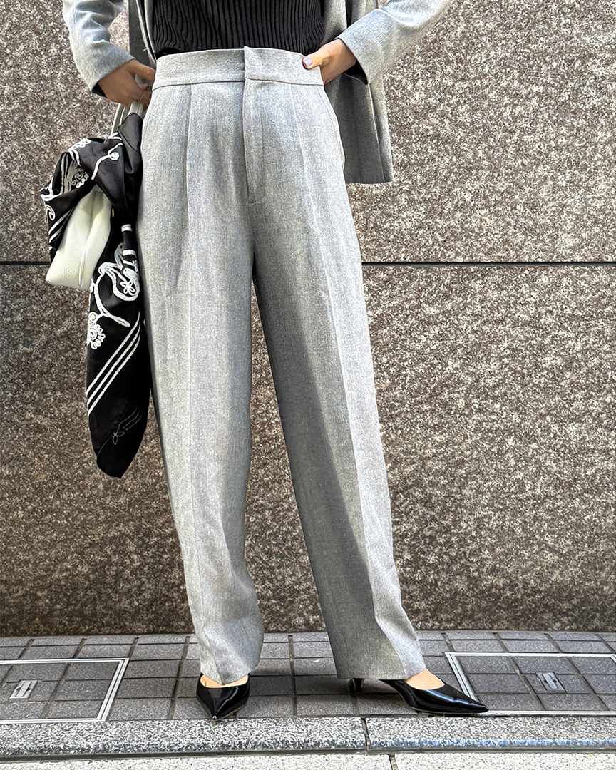 2026年春更新！新作「美脚パンツ」3選｜155cm・165cmスタッフがリアルに着比べ【M7days・40代ファッション】