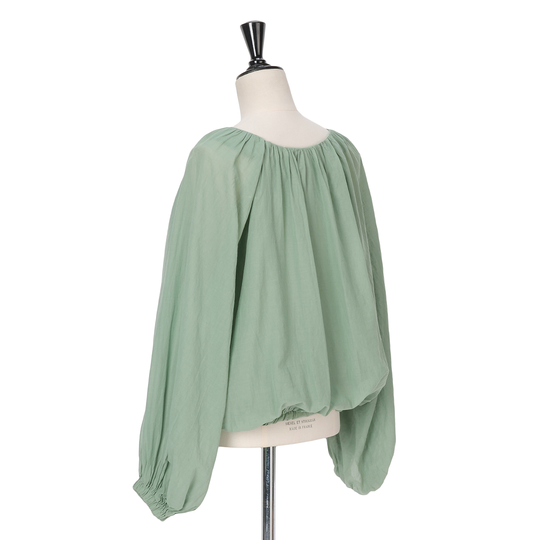 デボーションツインズのWILLOW パフスリーブギャザーブラウスサブカット