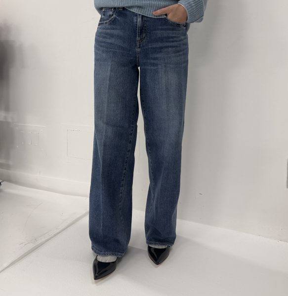 【50代 パンツコーデ】 RED CARD TOKYO×eclat【スタイリスト村山佳世子さん別注】コラボデニムが大人にいい！ 