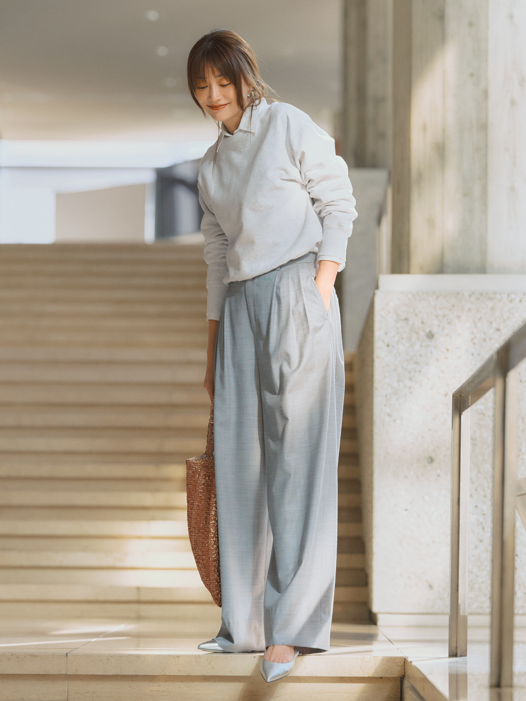 コルソローマ ノーヴェのスリングバック ポインテッドトゥ ストラップシューズコーデ